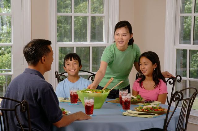 食事しながらの家族の会話なし 子供が大きくなると仕方ないの 主婦の知恵ぶくろ